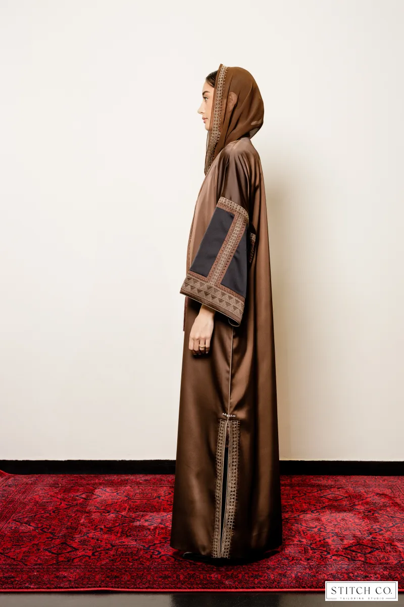 EMROIDERY BROWN ABAYA