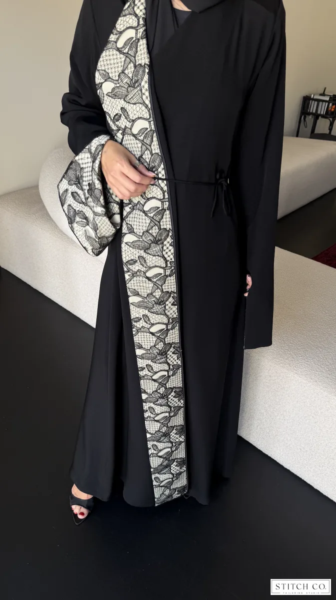 TASSEL TIE BLACK ABAYA 