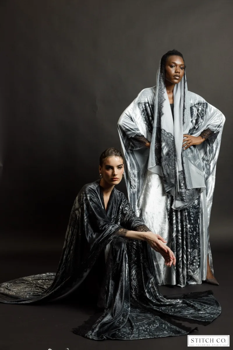 SIGNATURE VELVET ABAYA